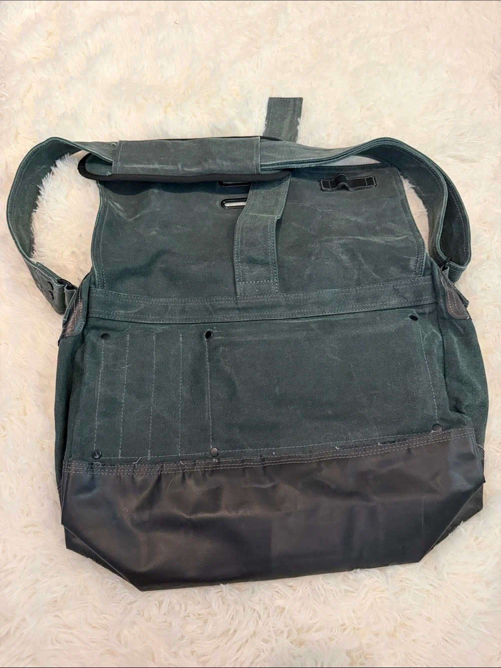 Diesel canvas messenger